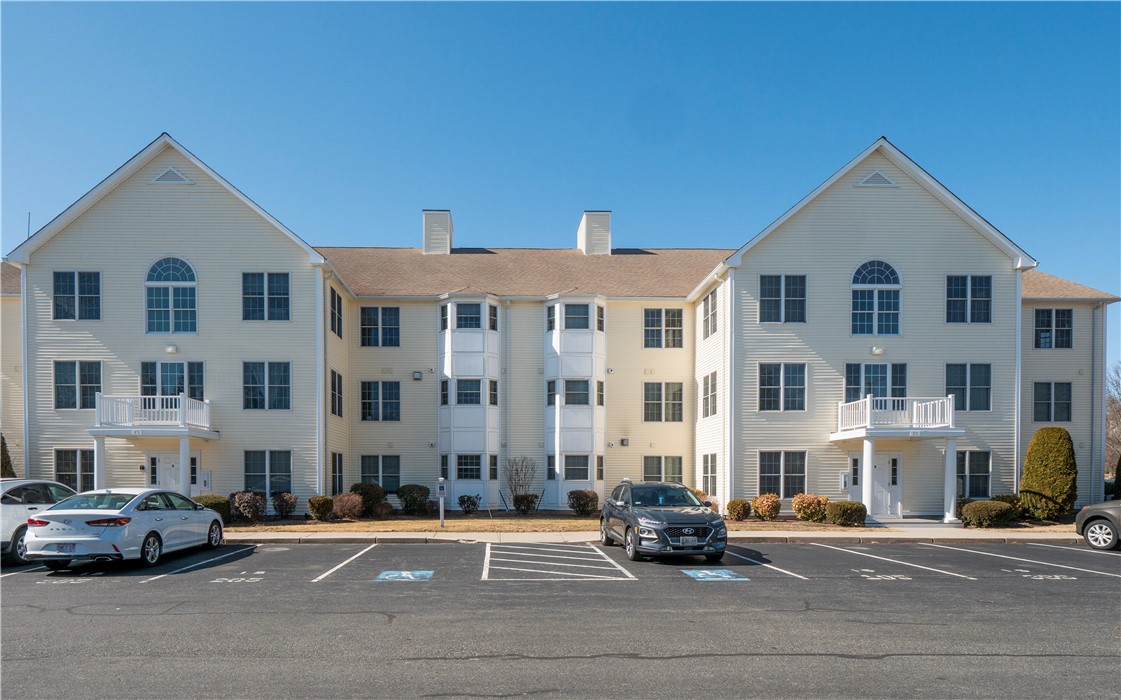 15 Saw Mill Drive 204