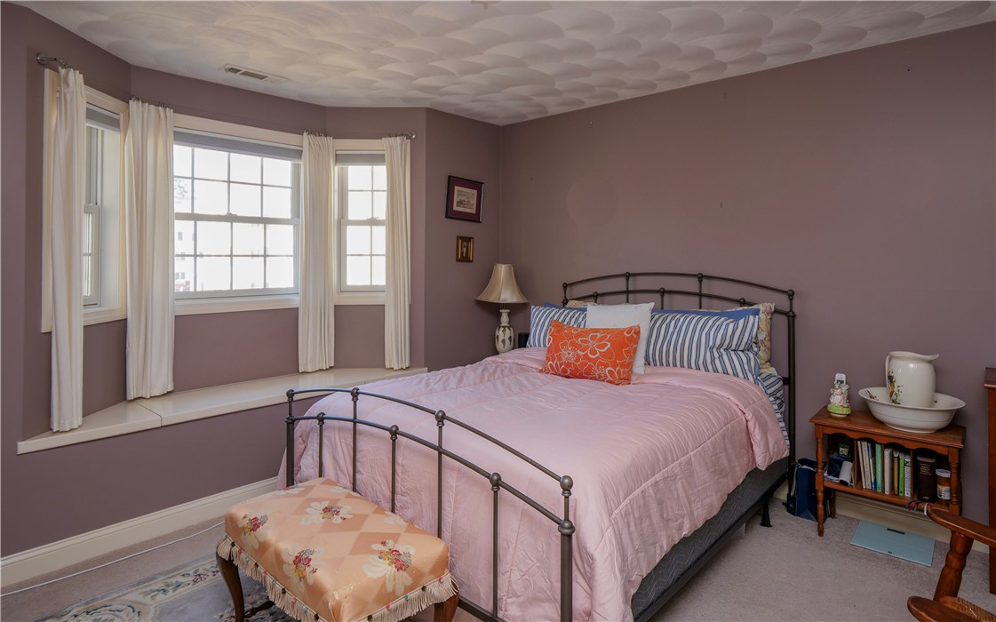 15 Saw Mill Drive 204