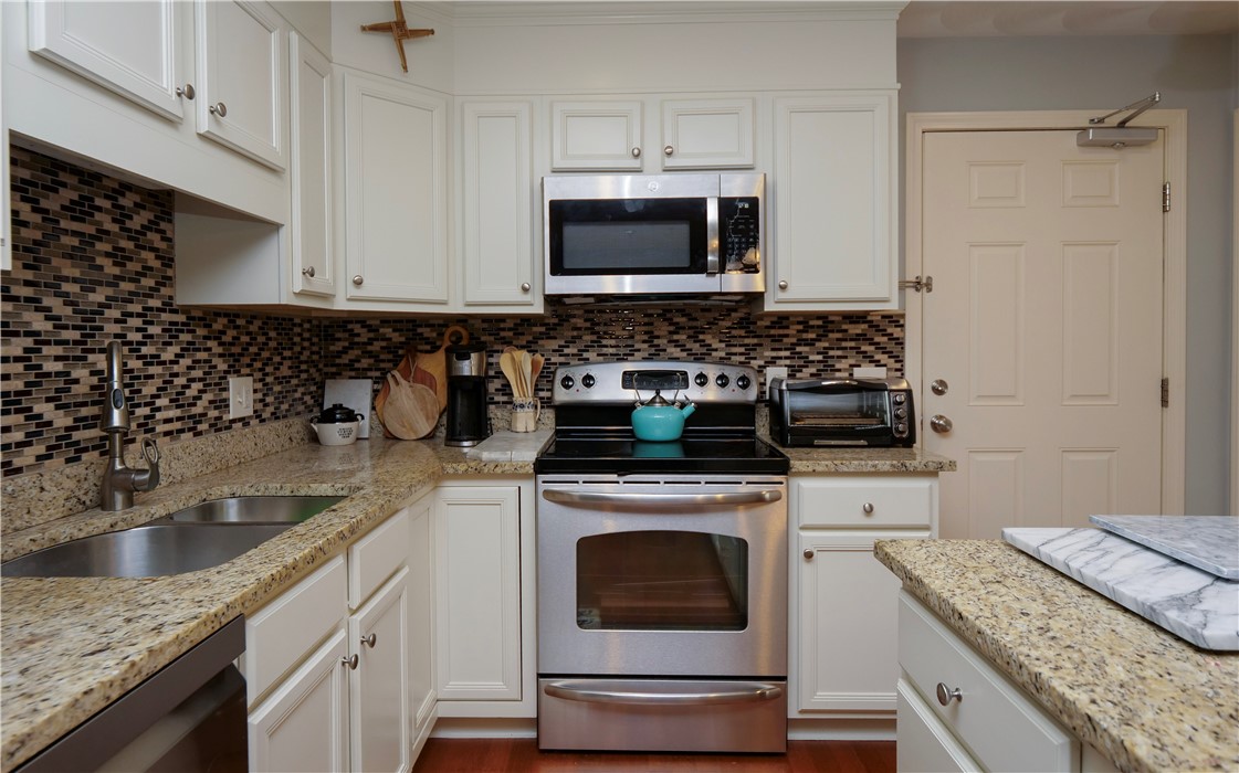 15 Saw Mill Drive 204