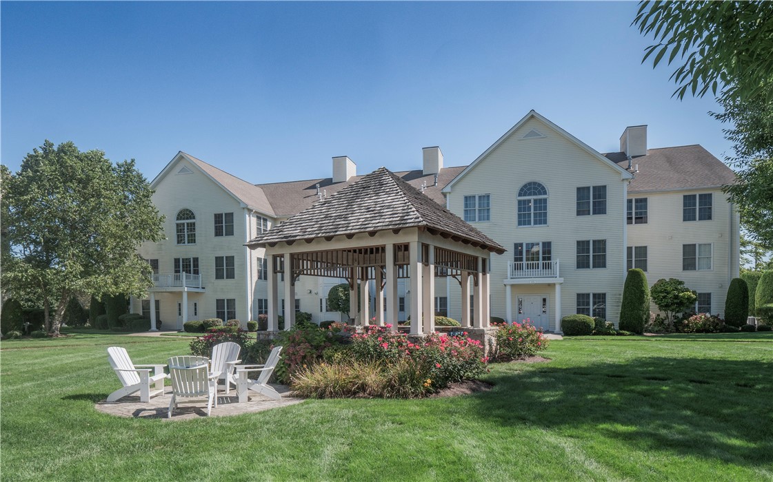 15 Saw Mill Drive 204