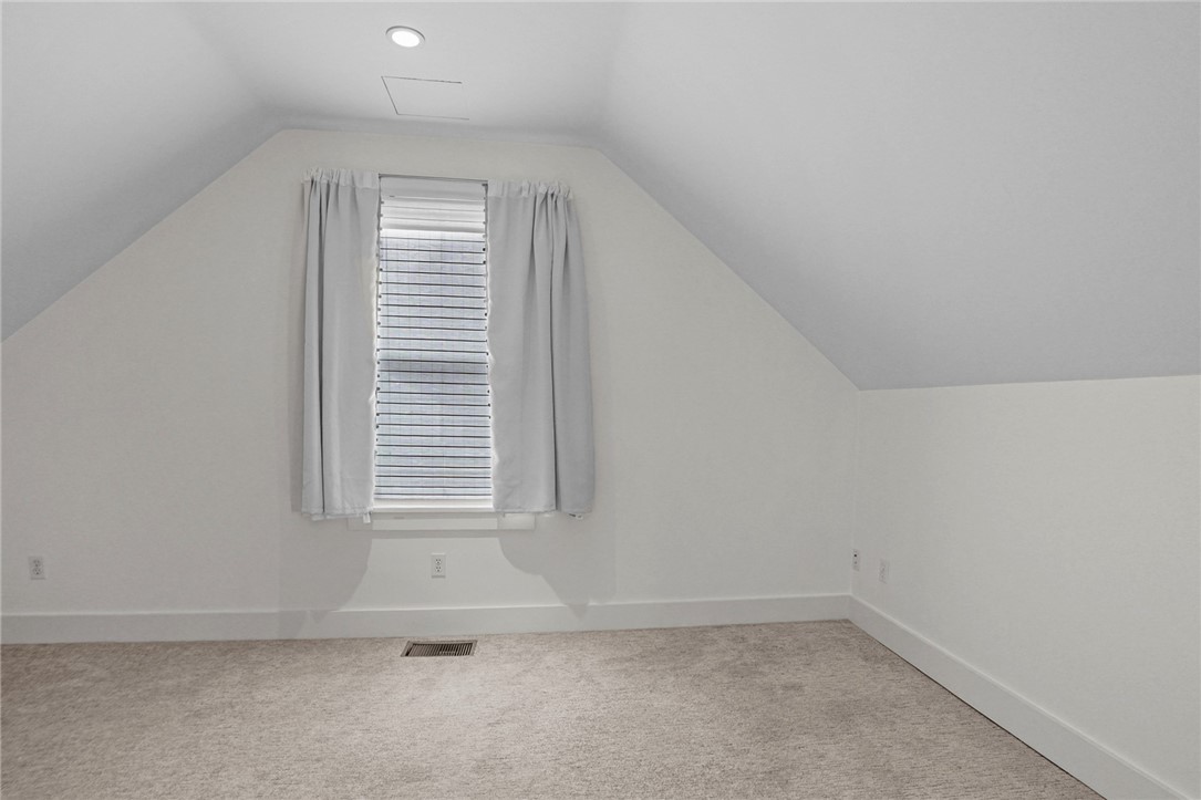 93 Roseneath Avenue 2