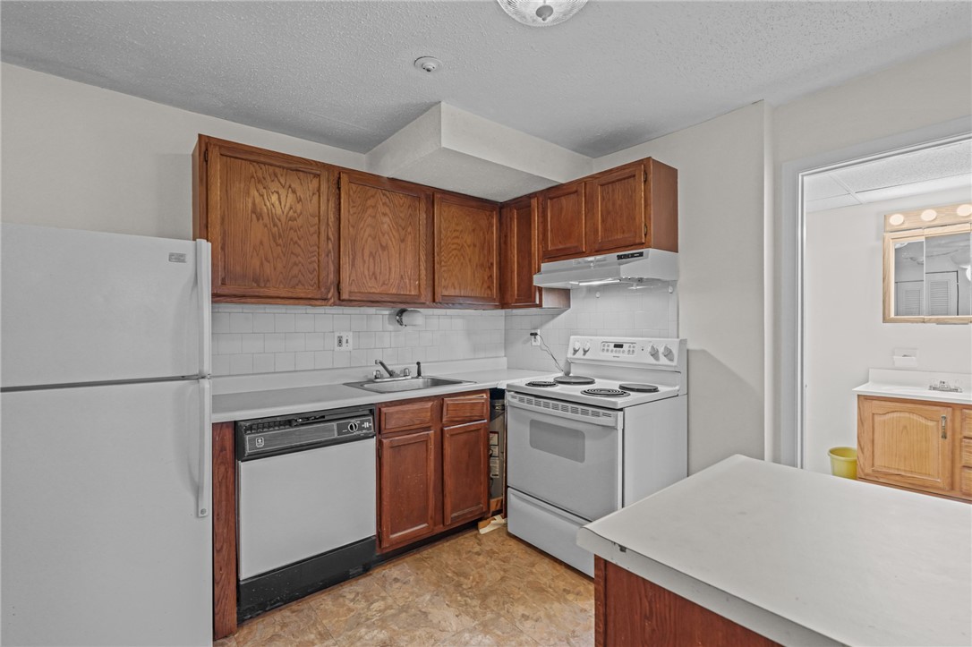 1190 Charles Street 7