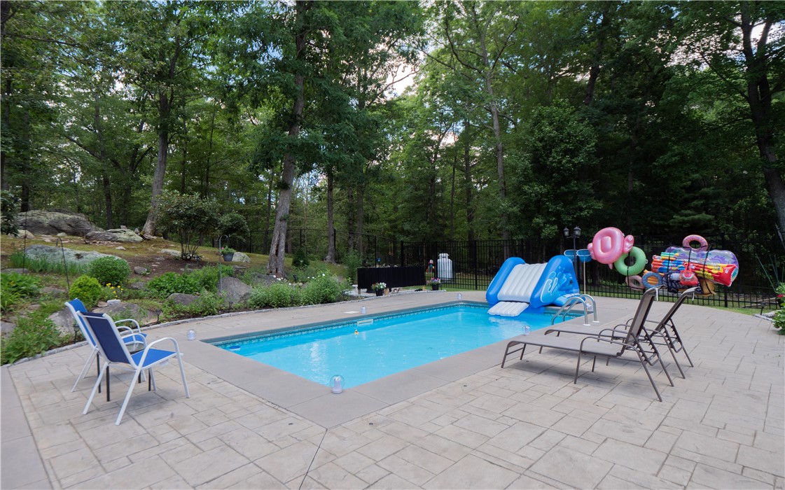 59 Briarwood Hill Road