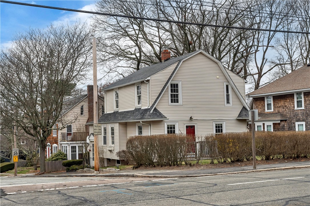 2489 Pawtucket Avenue