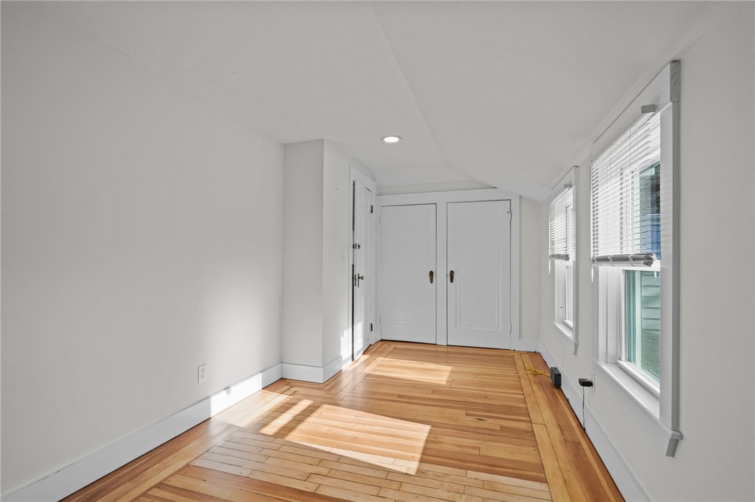 15 Curry Avenue