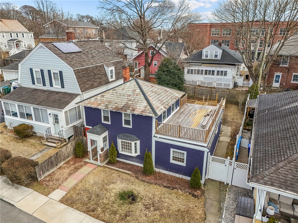 15 Curry Avenue