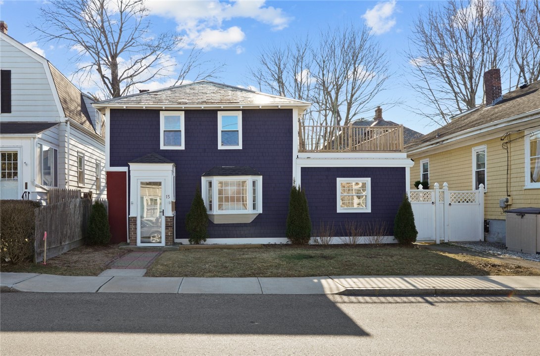 15 Curry Avenue