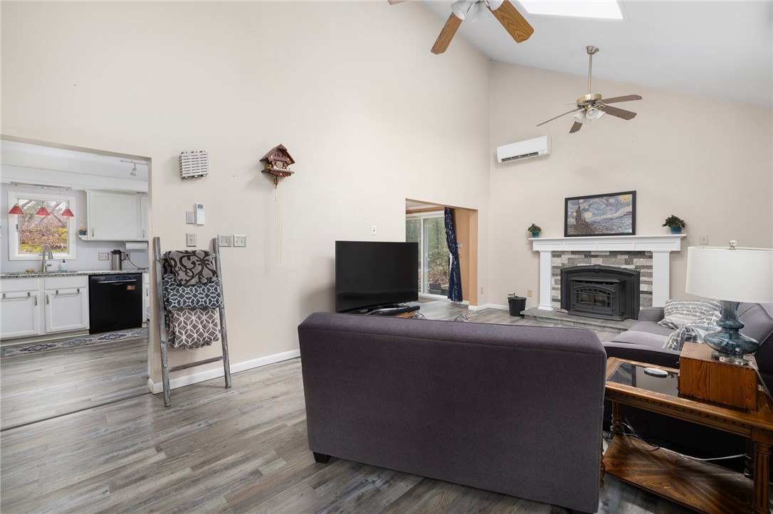 161 Kenyon Hill Trail