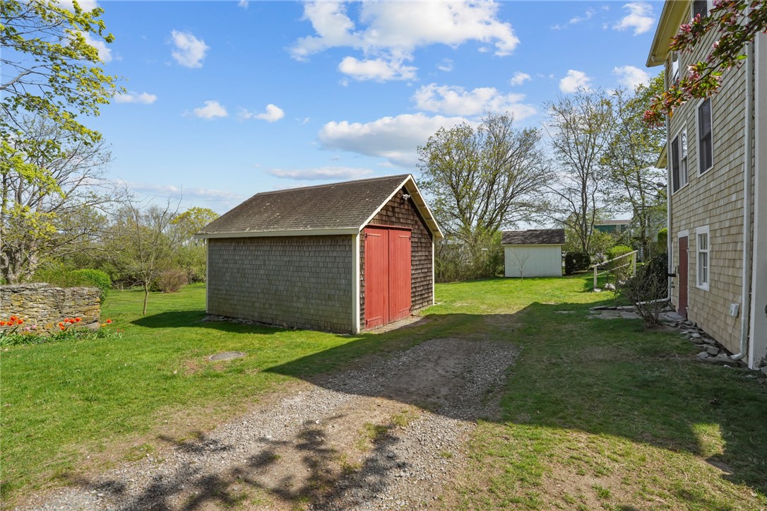 1667 East Main Road