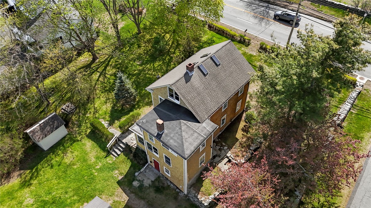 1667 East Main Road