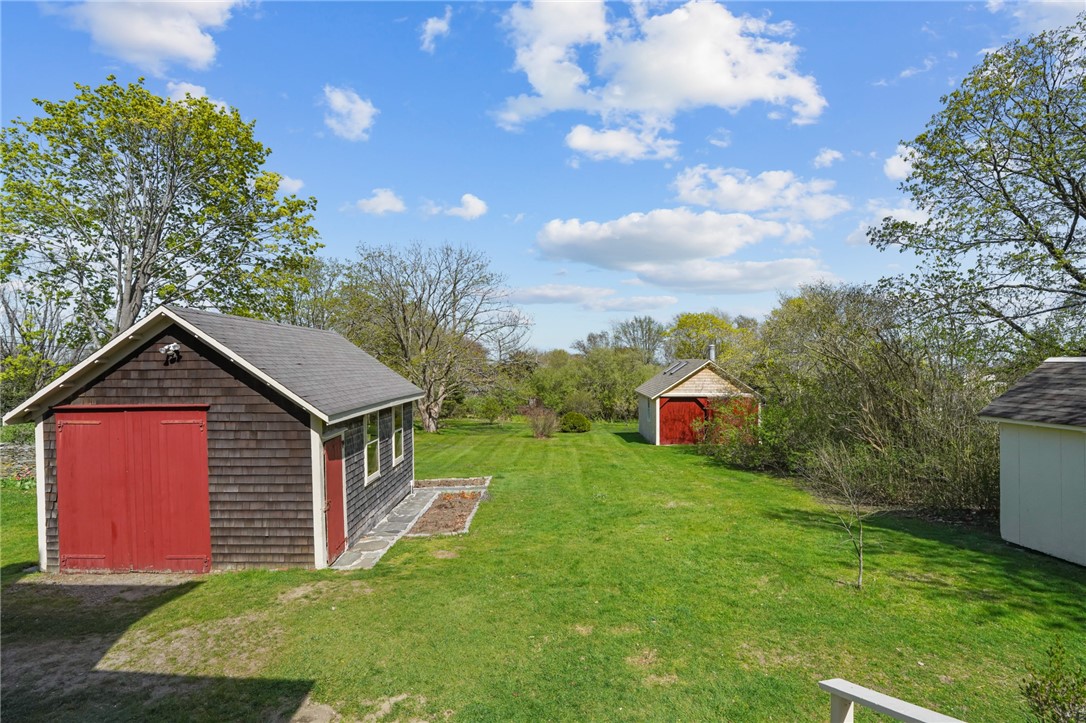 1667 East Main Road