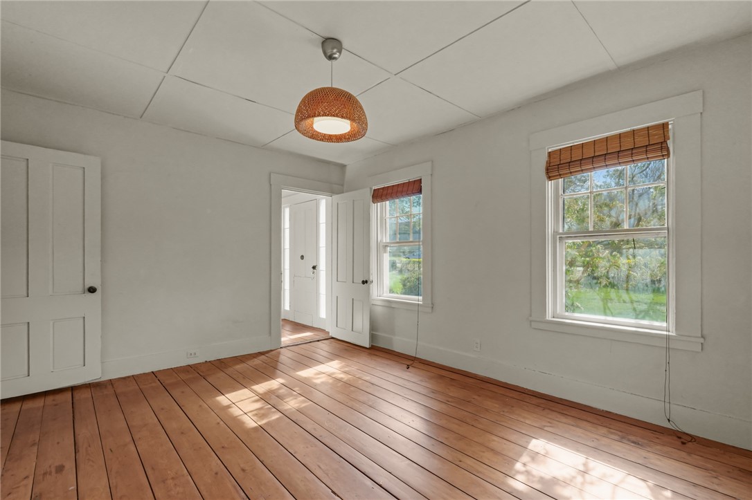 1667 East Main Road