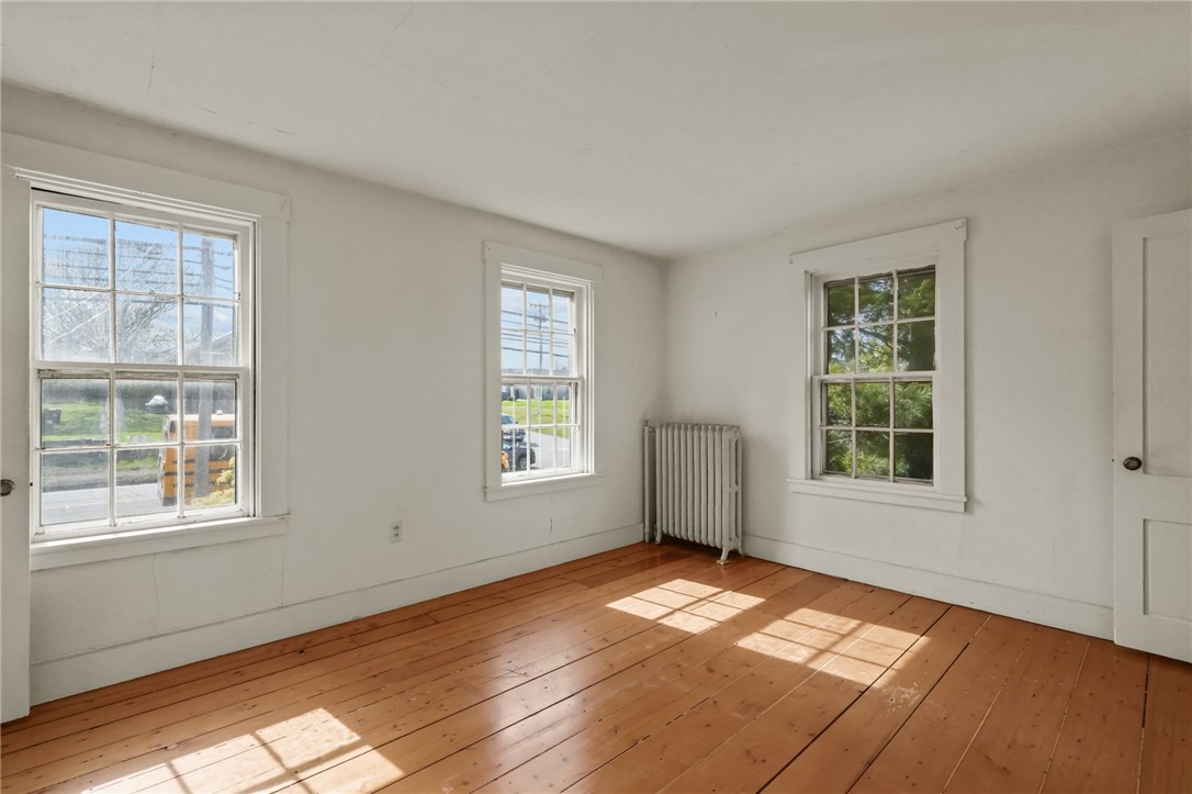 1667 East Main Road