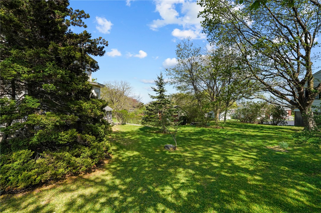 1667 East Main Road