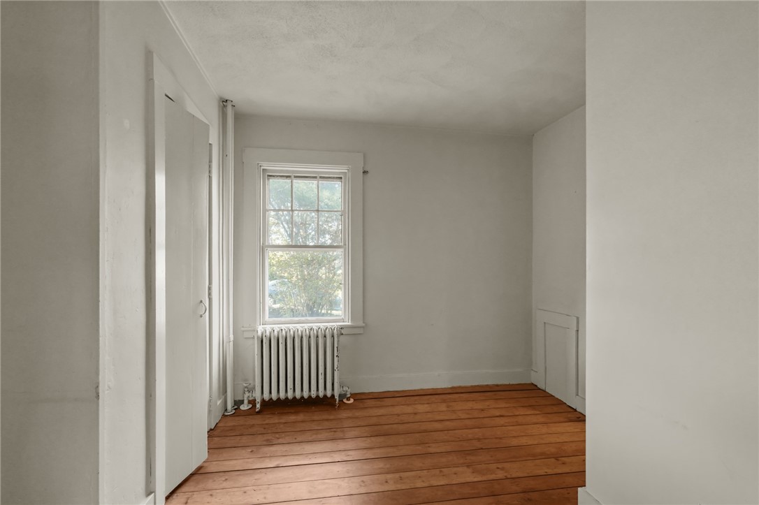 1667 East Main Road