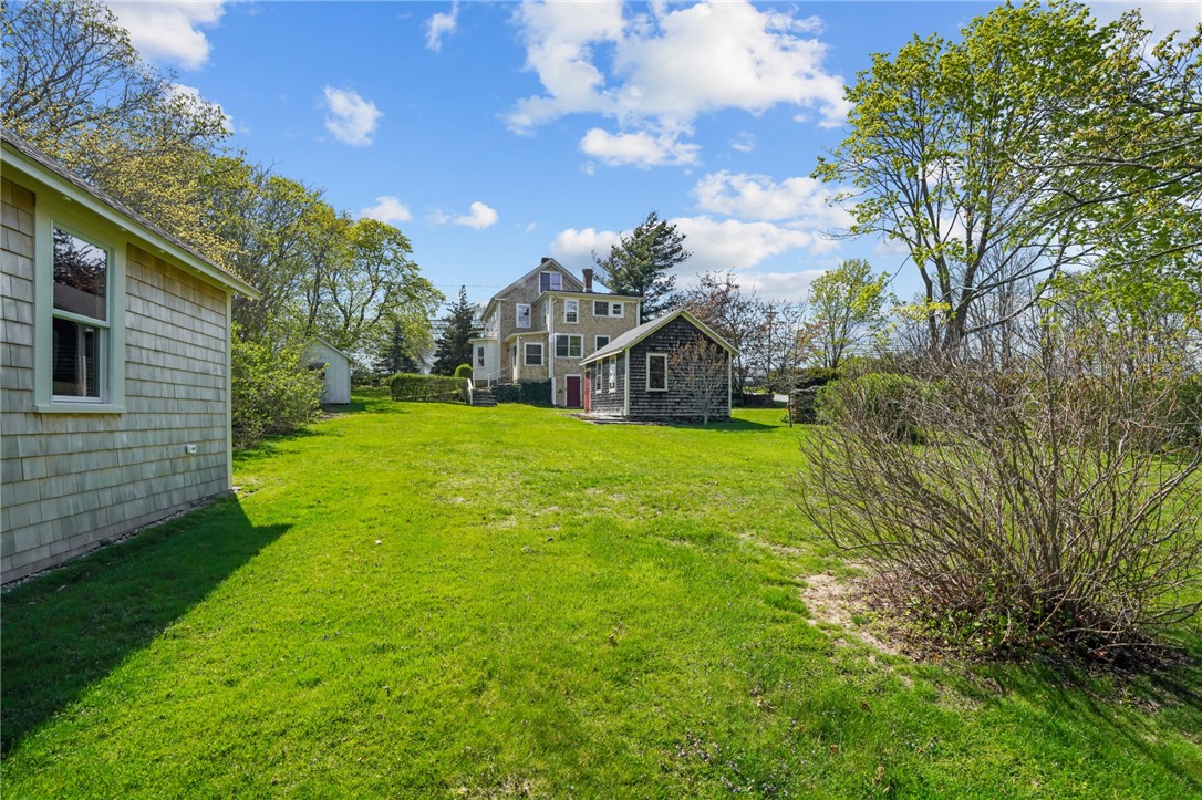 1667 East Main Road