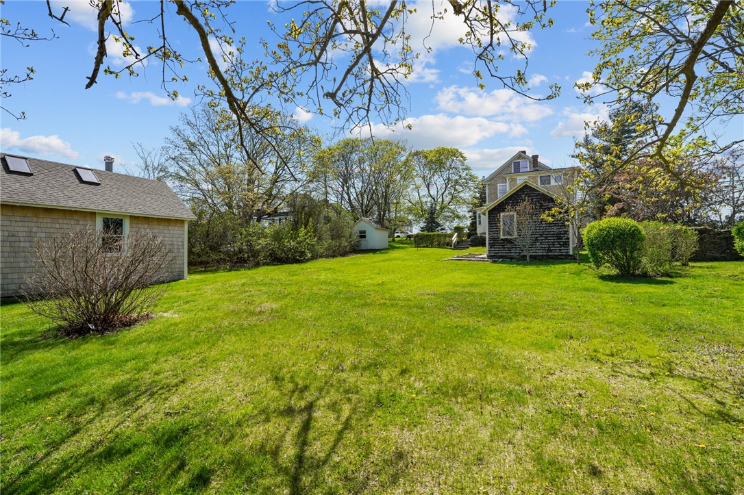 1667 East Main Road