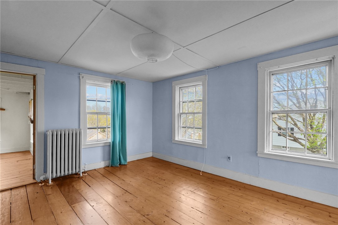 1667 East Main Road