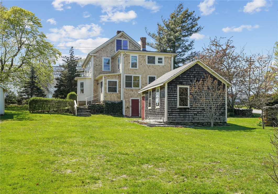1667 East Main Road