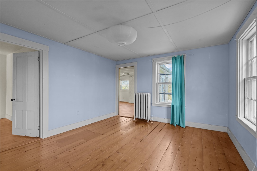 1667 East Main Road