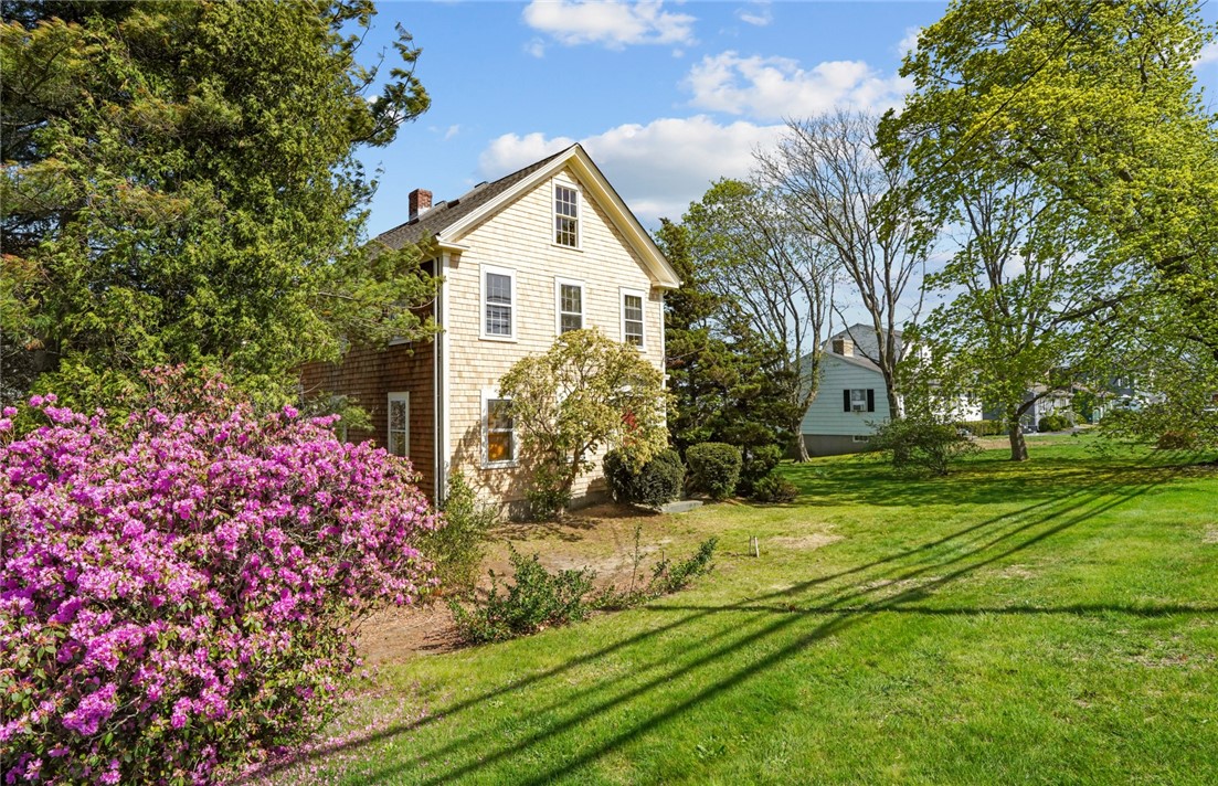 1667 East Main Road