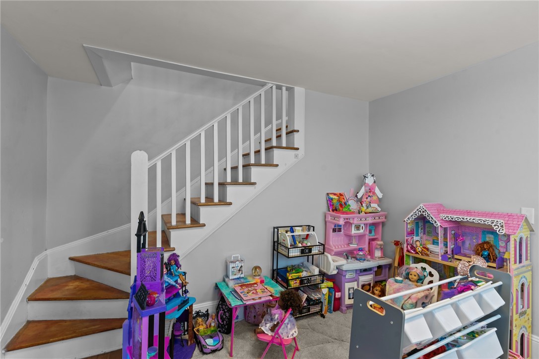 44 Bedlow Avenue