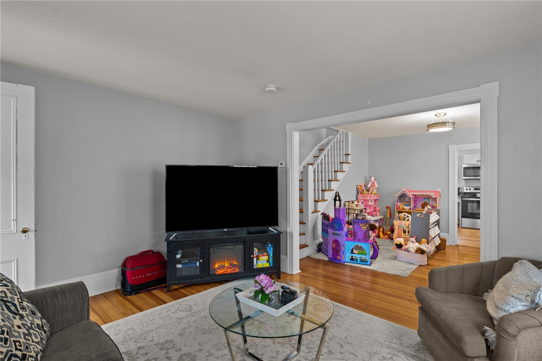 44 Bedlow Avenue
