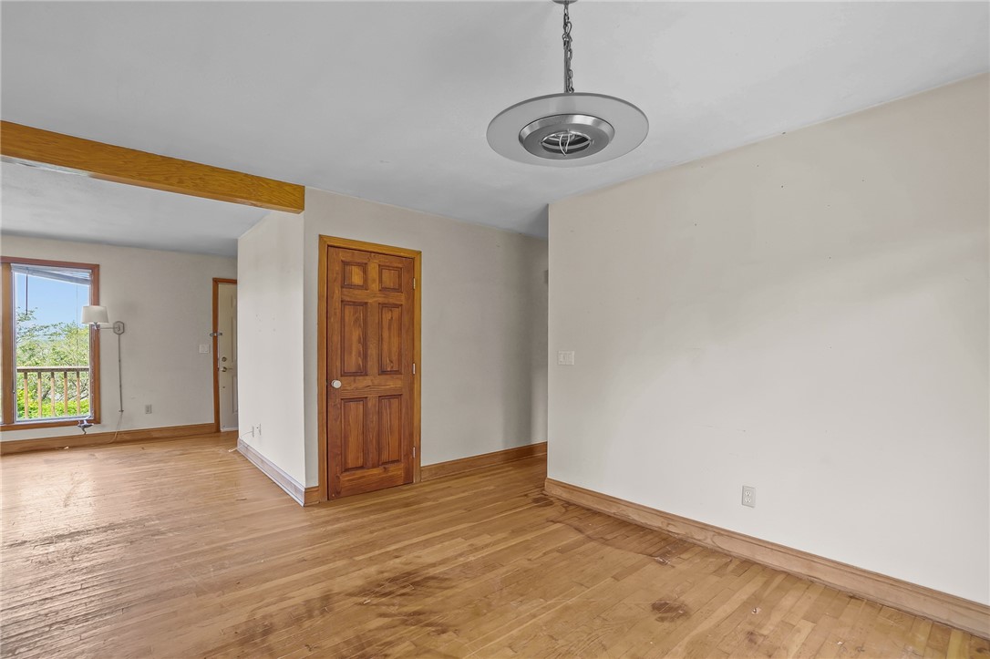 9 Algonquin Drive