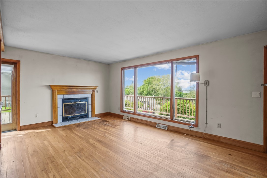 9 Algonquin Drive