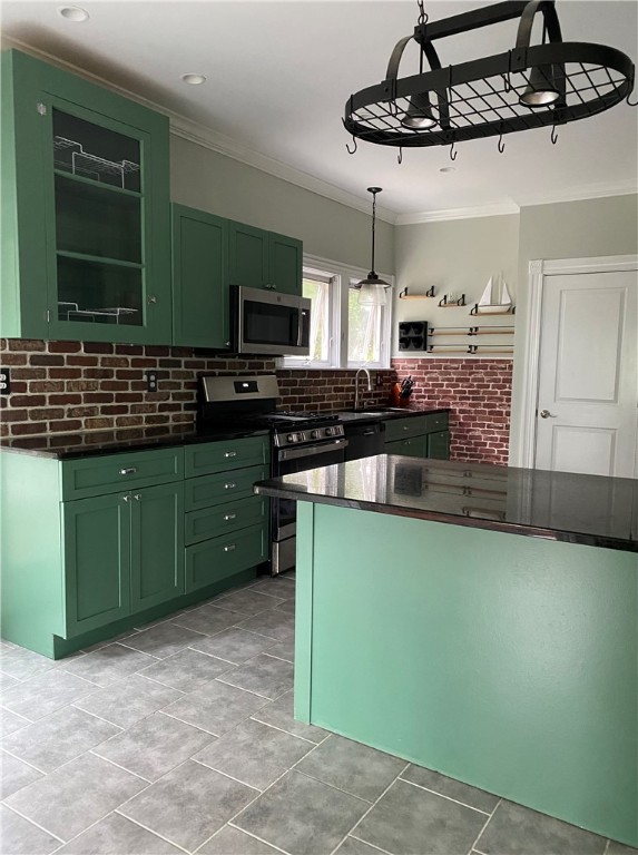 348 Bristol Ferry Road