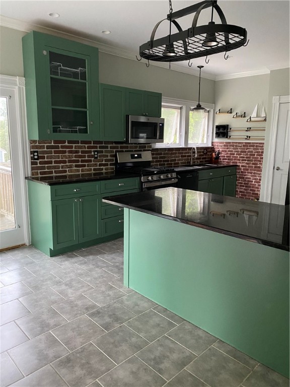 348 Bristol Ferry Road