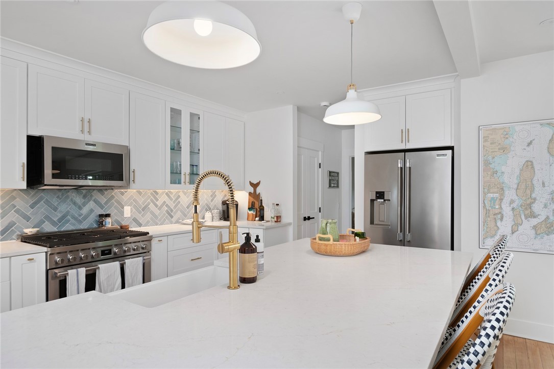 69 Connection Street