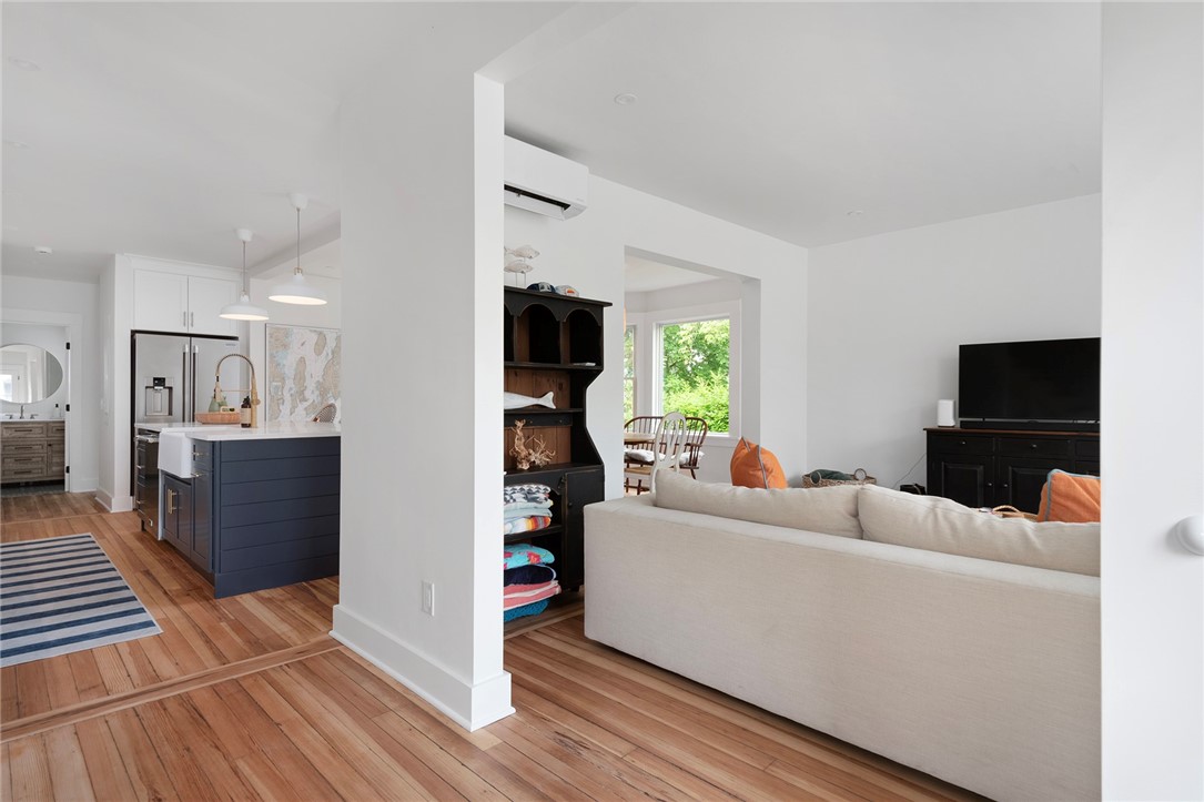 69 Connection Street