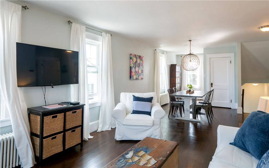 90 Renfrew Avenue