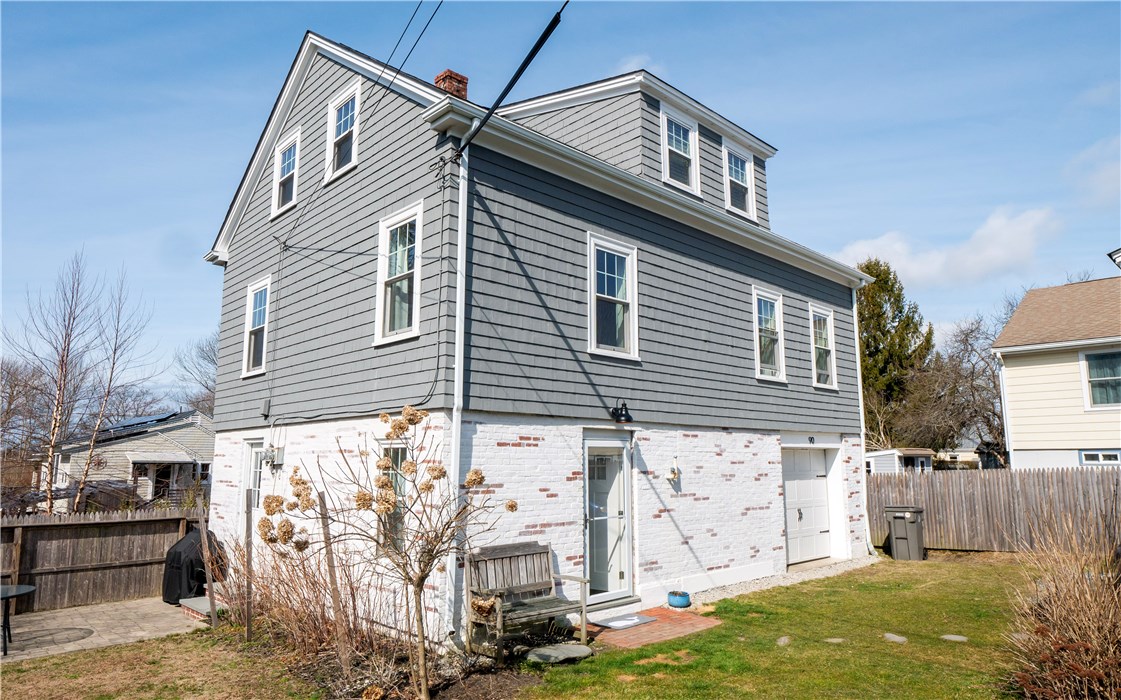 90 Renfrew Avenue