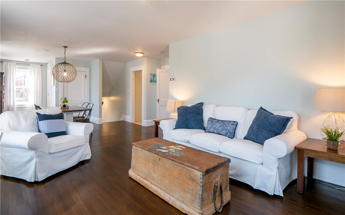 90 Renfrew Avenue