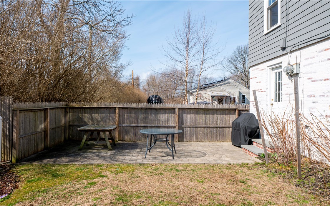 90 Renfrew Avenue