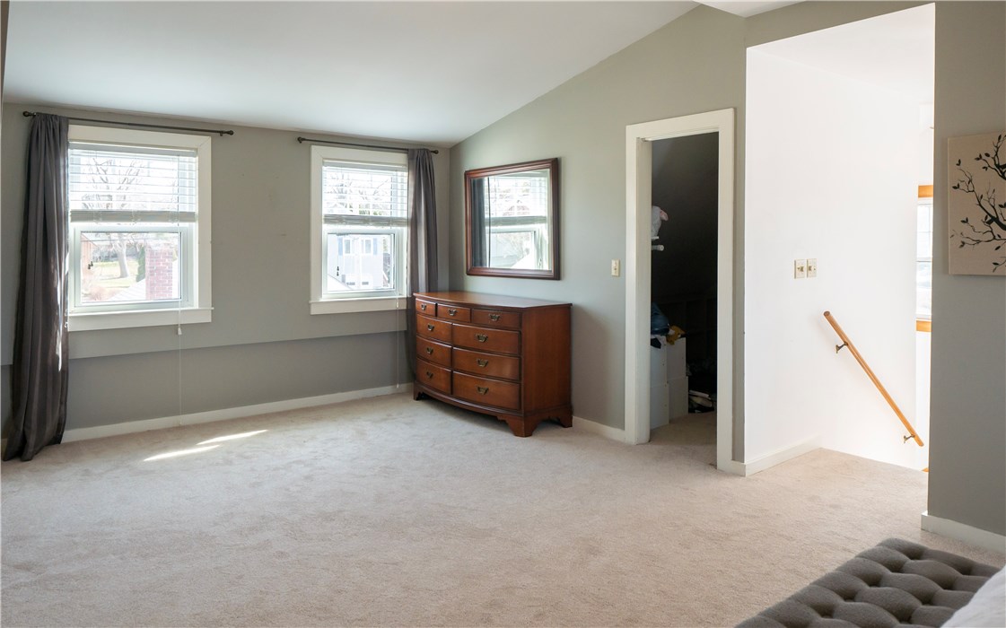 90 Renfrew Avenue