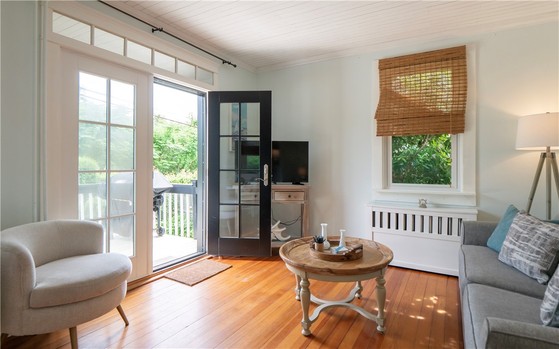 4 Draper Avenue