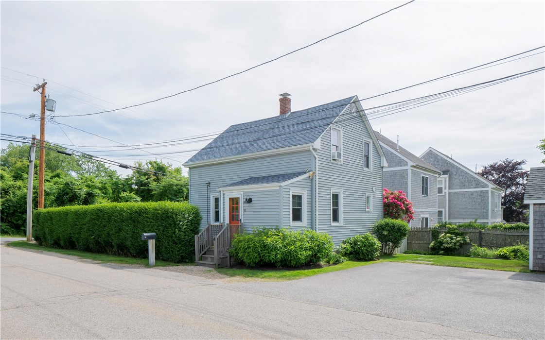 4 Draper Avenue