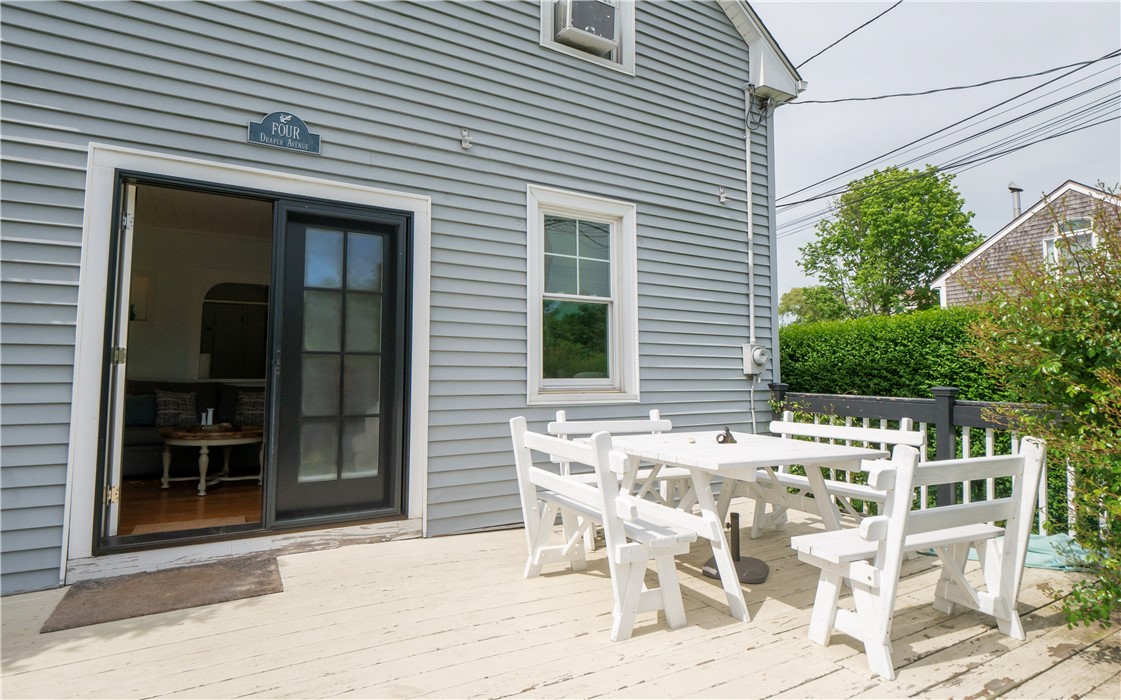 4 Draper Avenue