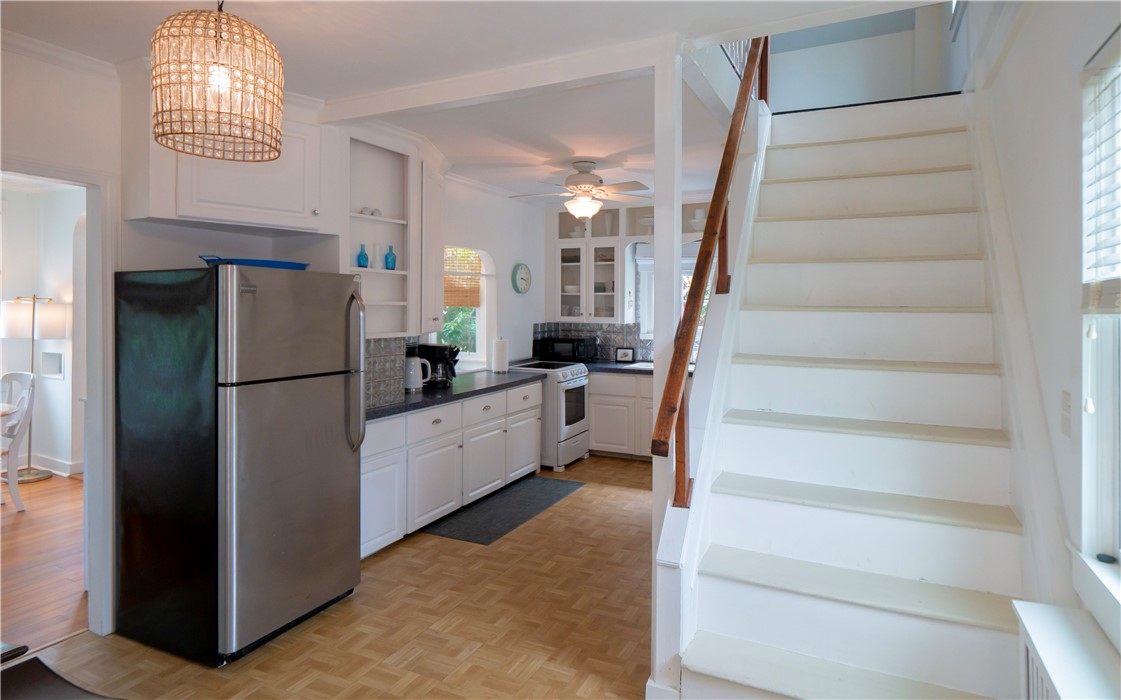 4 Draper Avenue