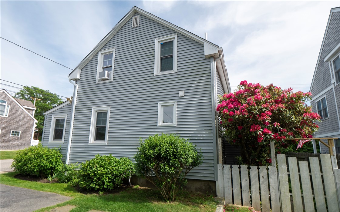 4 Draper Avenue