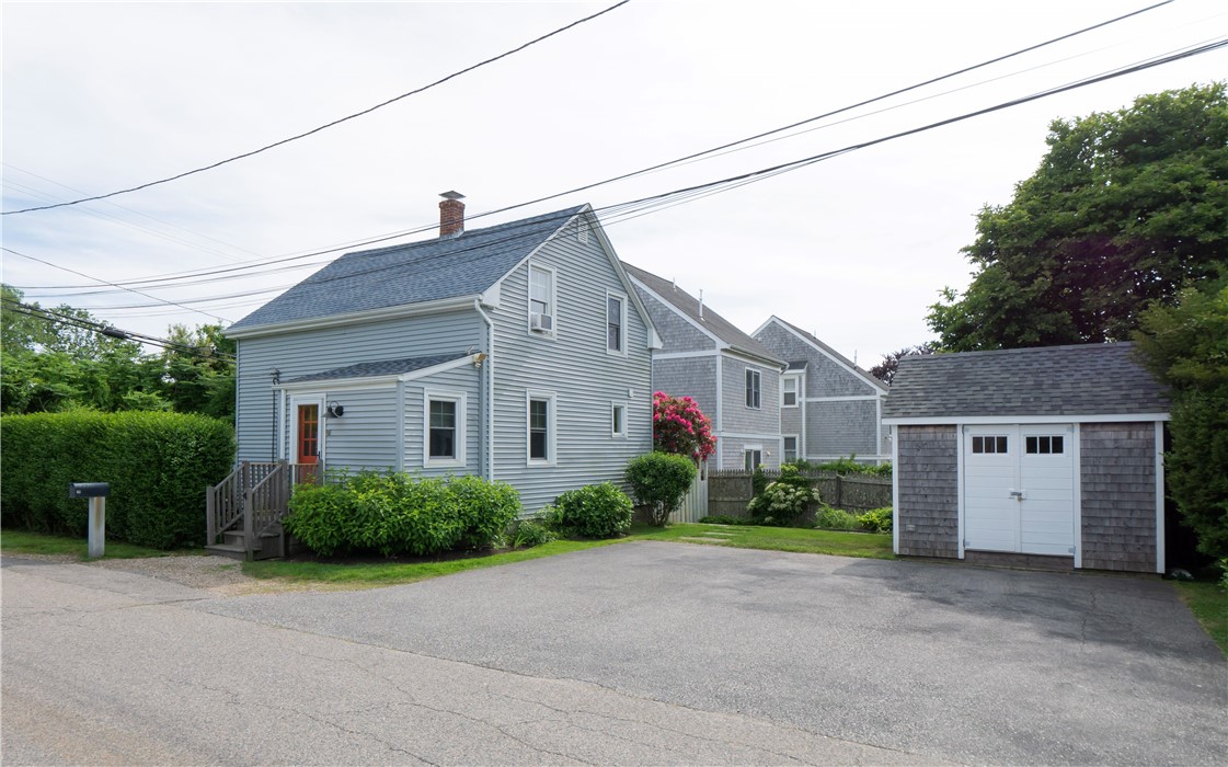 4 Draper Avenue