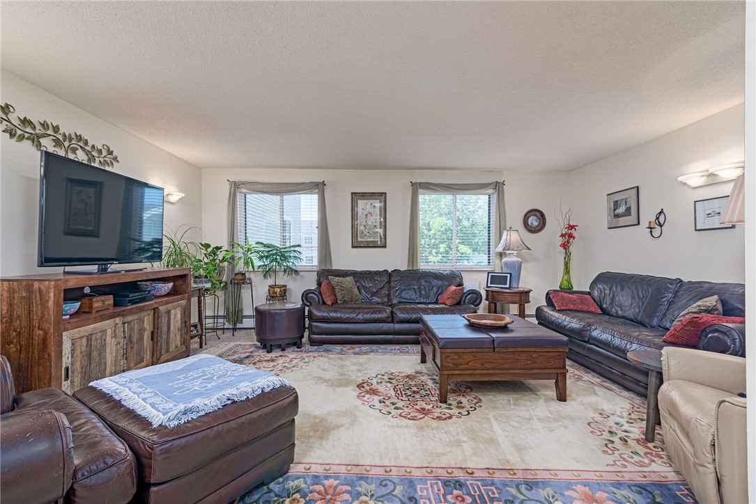66 Girard Avenue 322