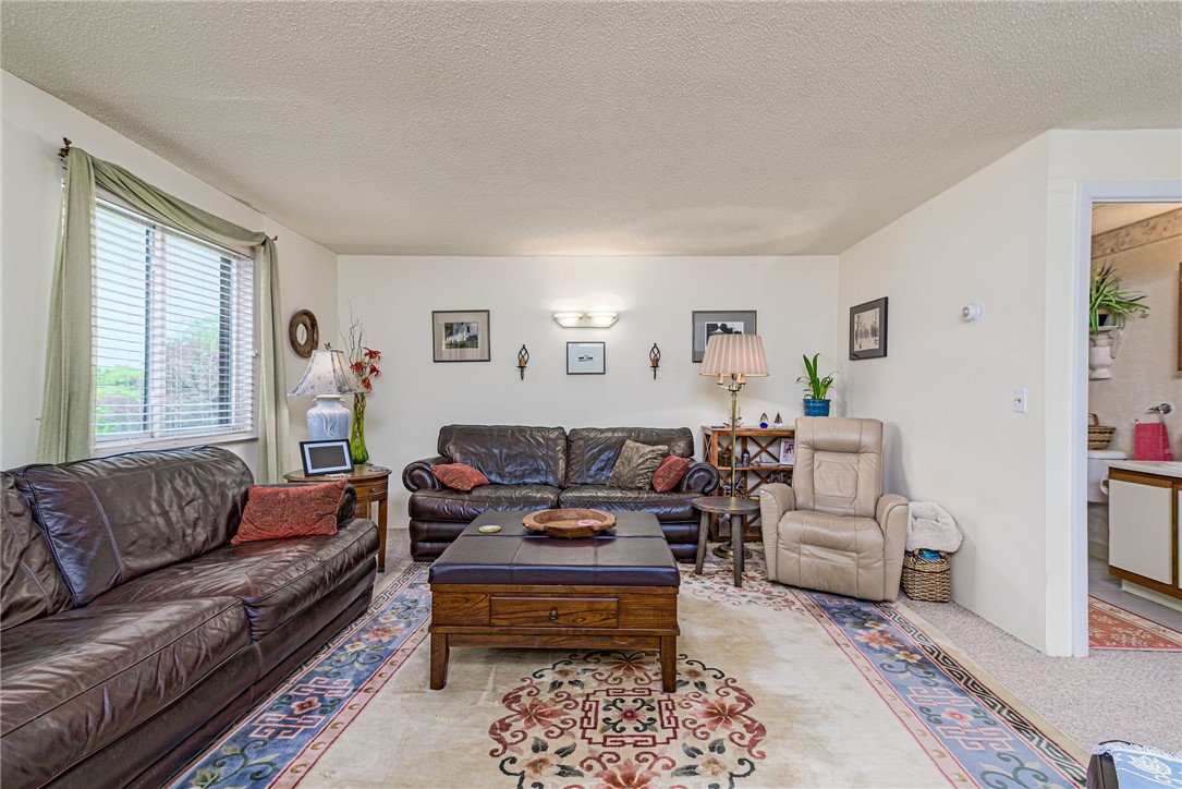 66 Girard Avenue 322