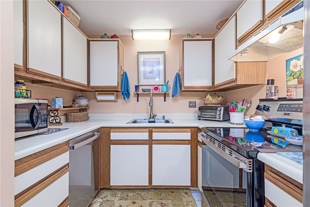 66 Girard Avenue 322
