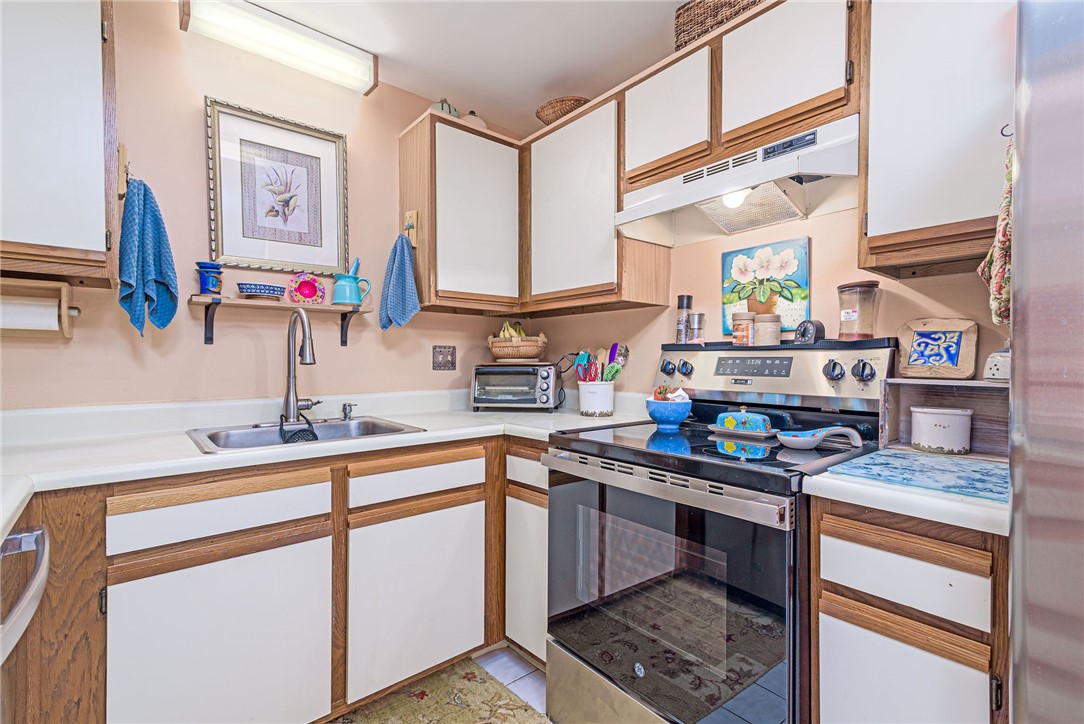 66 Girard Avenue 322