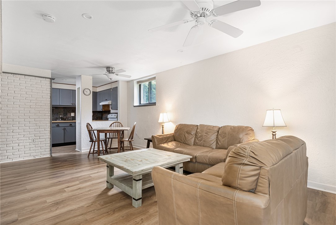 401 Bellevue Avenue 100