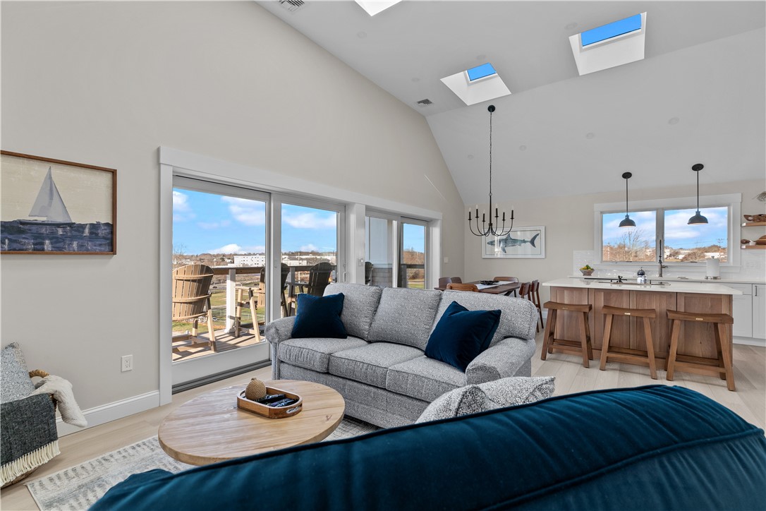 174 Renfrew Avenue 2